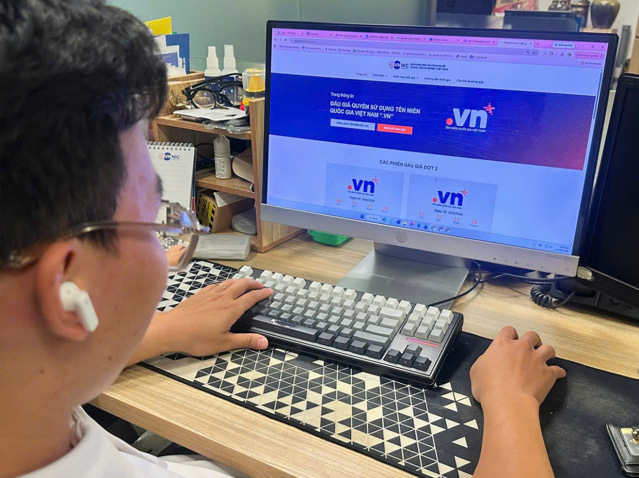 76 tên miền  vn; ngắn, đẹp sẽ được đấu giá đợt 2