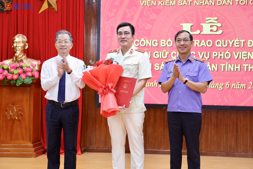 Công bố và trao Quyết định biệt phái đồng chí Lê Đức Sơn giữ chức vụ Phó Viện trưởng VKSND tỉnh Thanh Hóa