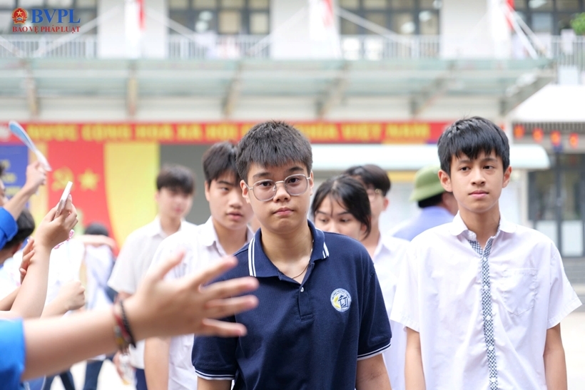 Hà Nội công bố điểm chuẩn trúng tuyển vào lớp 10 năm học 2026 - 2027