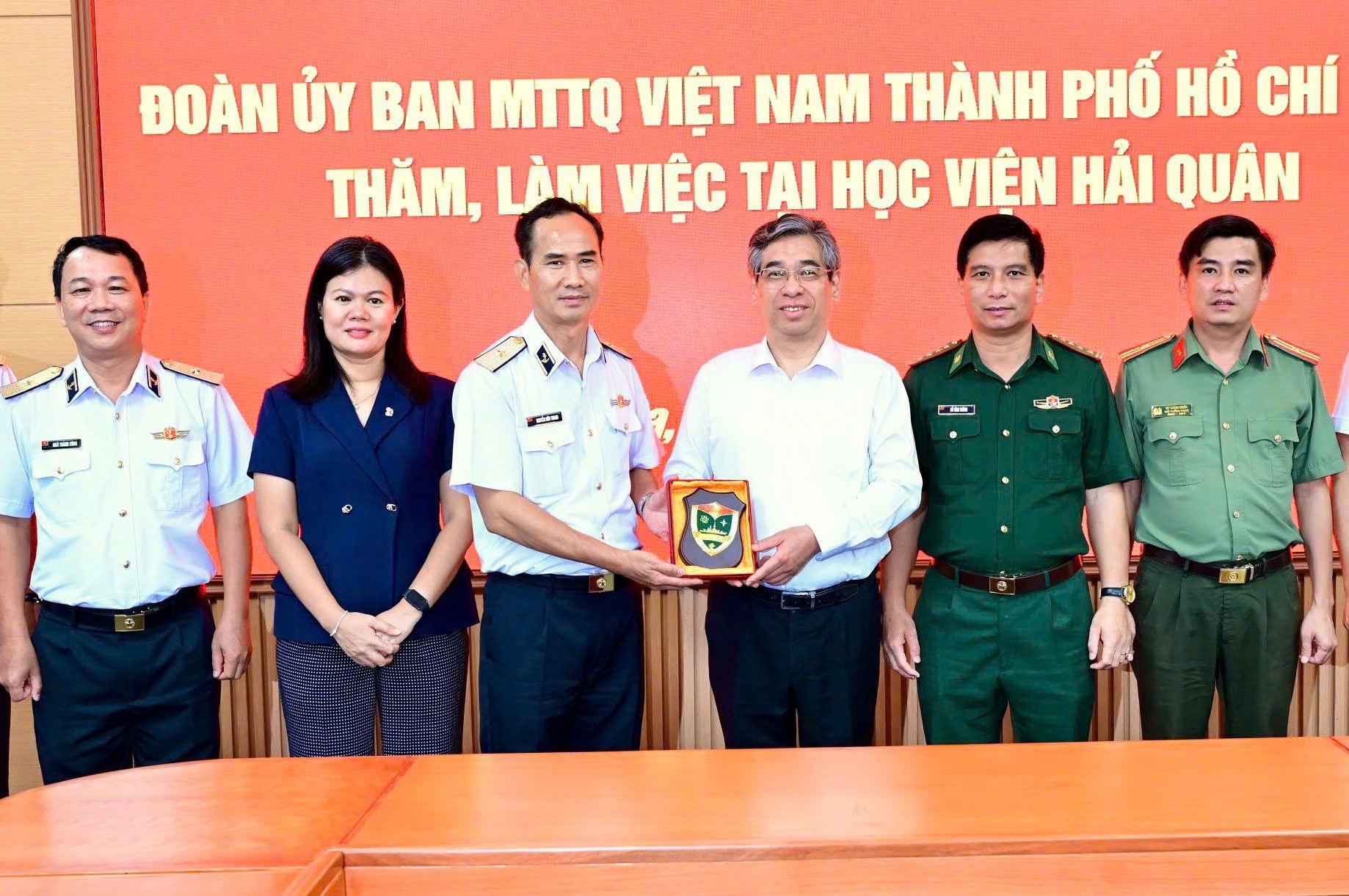 Đoàn công tác Ủy Ban MTTQ Việt Nam TPHCM thăm, làm việc tại Học viện Hải quân