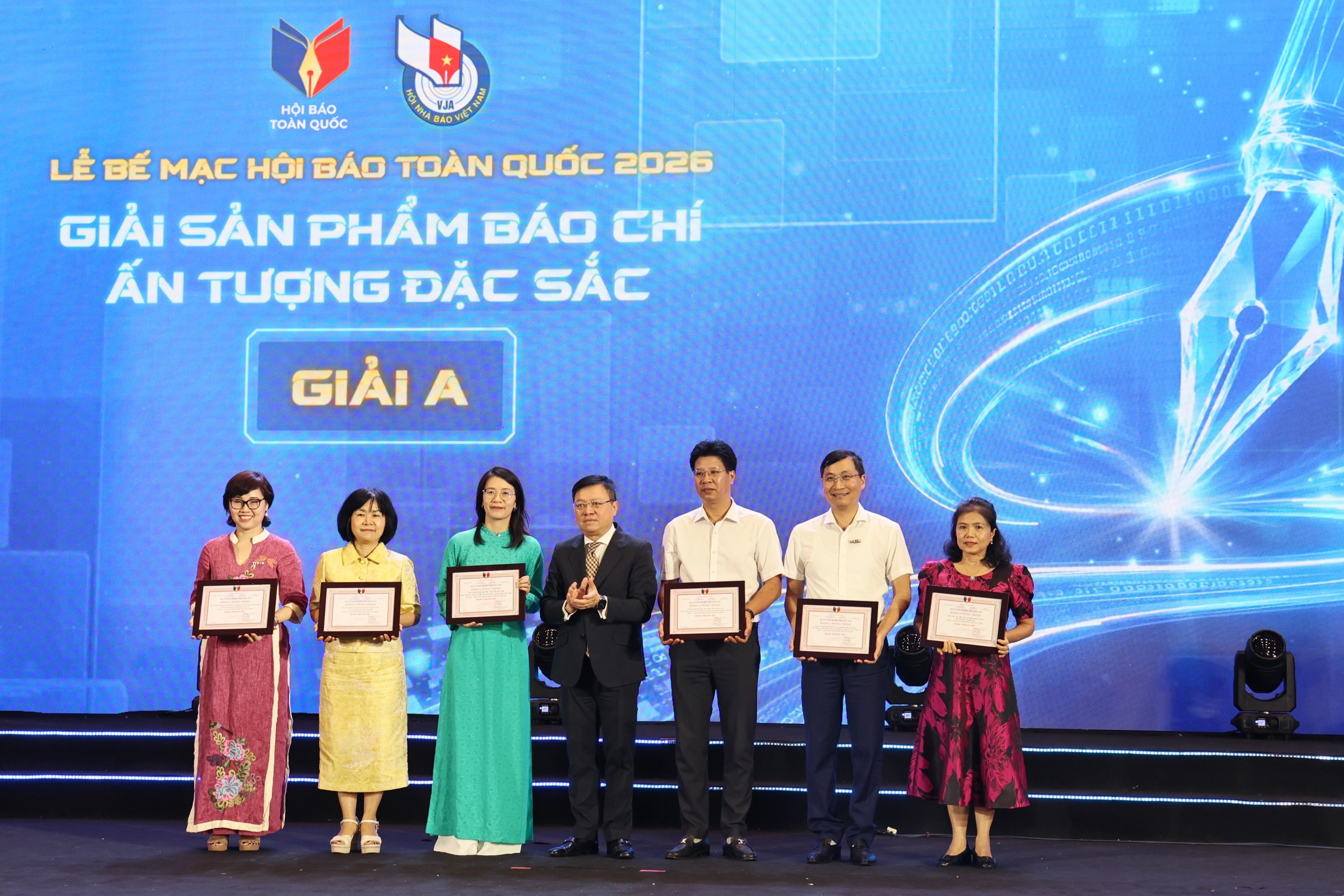 Bế mạc Hội Báo toàn quốc 2026 Lan tỏa tinh thần đổi mới, kiến tạo tương lai báo chí số