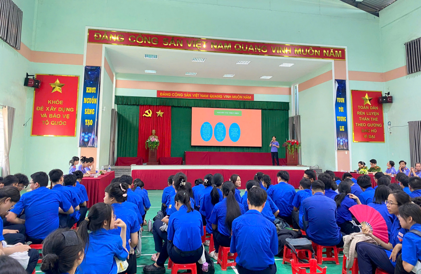 VKSND khu vực 1, TP Huế tuyên truyền pháp luật cho gần 600 đoàn viên, thanh niên