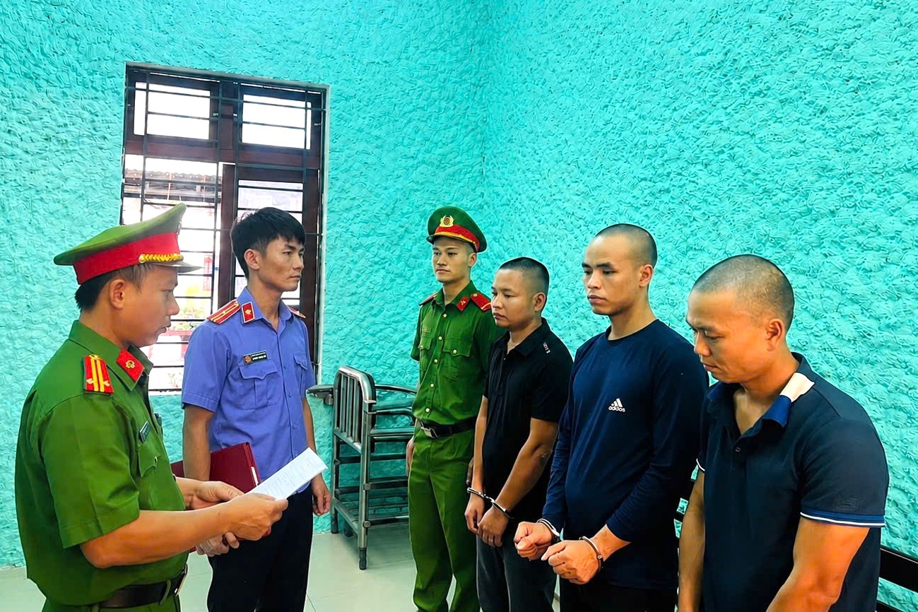 Khởi tố bị can và lệnh tạm giam đối tượng tổ chức sử dụng trái phép chất ma túy