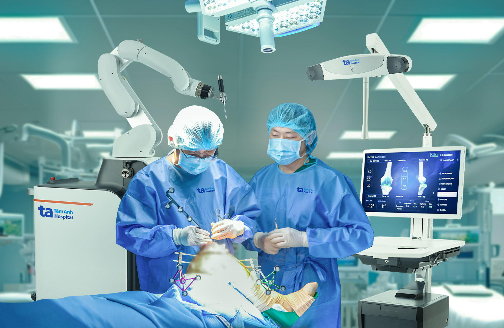 Việt Nam lần đầu có trung tâm quốc tế xuất sắc về thay khớp bằng robot AI