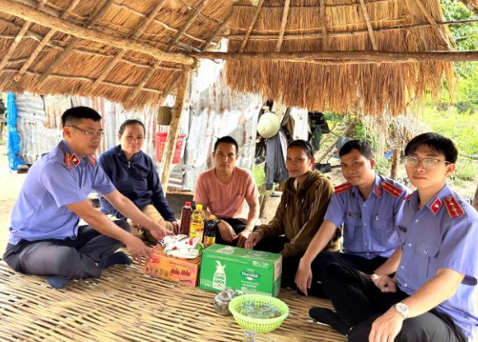 “Tìm cha cho em” Hành trình nhân văn của VKSND khu vực 3, tỉnh Gia Lai