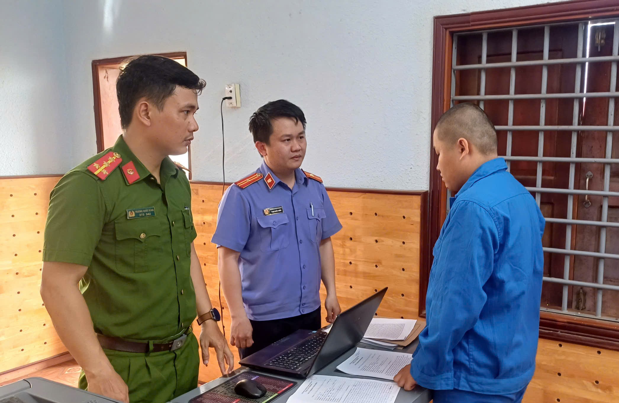 Phê chuẩn khởi tố đối tượng giết người, cướp tài sản