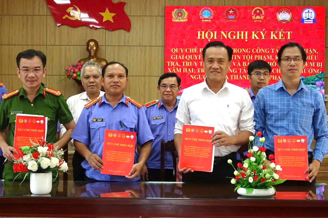 Ký kết quy chế phối hợp bảo vệ trẻ em và người chưa thành niên