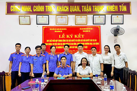 VKSND và TAND khu vực 4, tỉnh Quảng Trị ký kết Quy chế phối hợp