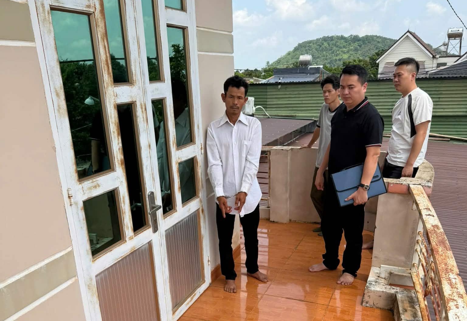 Bắt đối tượng hiếp dâm thiếu nữ 16 tuổi ở Đắk Lắk