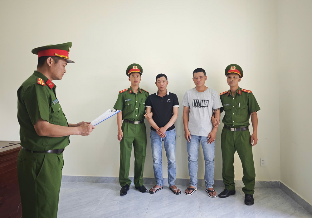 Phê chuẩn khởi tố 3 bị can “lừa đảo chiếm đoạt tài sản”