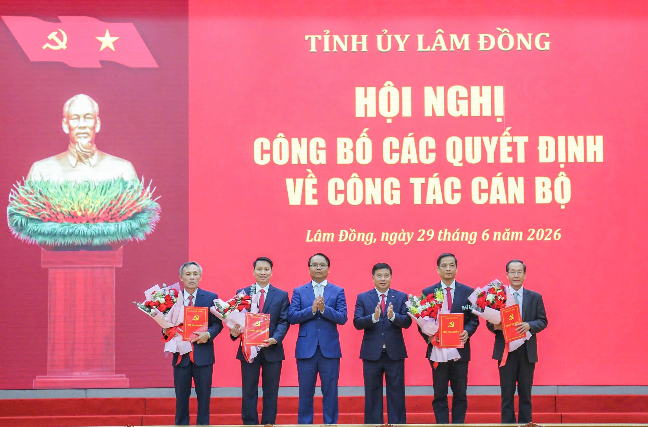 Lâm Đồng điều động, bổ nhiệm loạt cán bộ chủ chốt