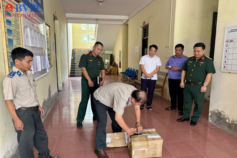 VKSND khu vực 3, tỉnh Phú Thọ kiểm sát việc tiêu hủy vật chứng