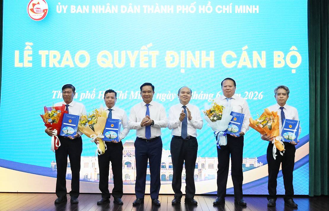 UBND TP Hồ Chí Minh điều động, bổ nhiệm nhiều cán bộ lãnh đạo chủ chốt