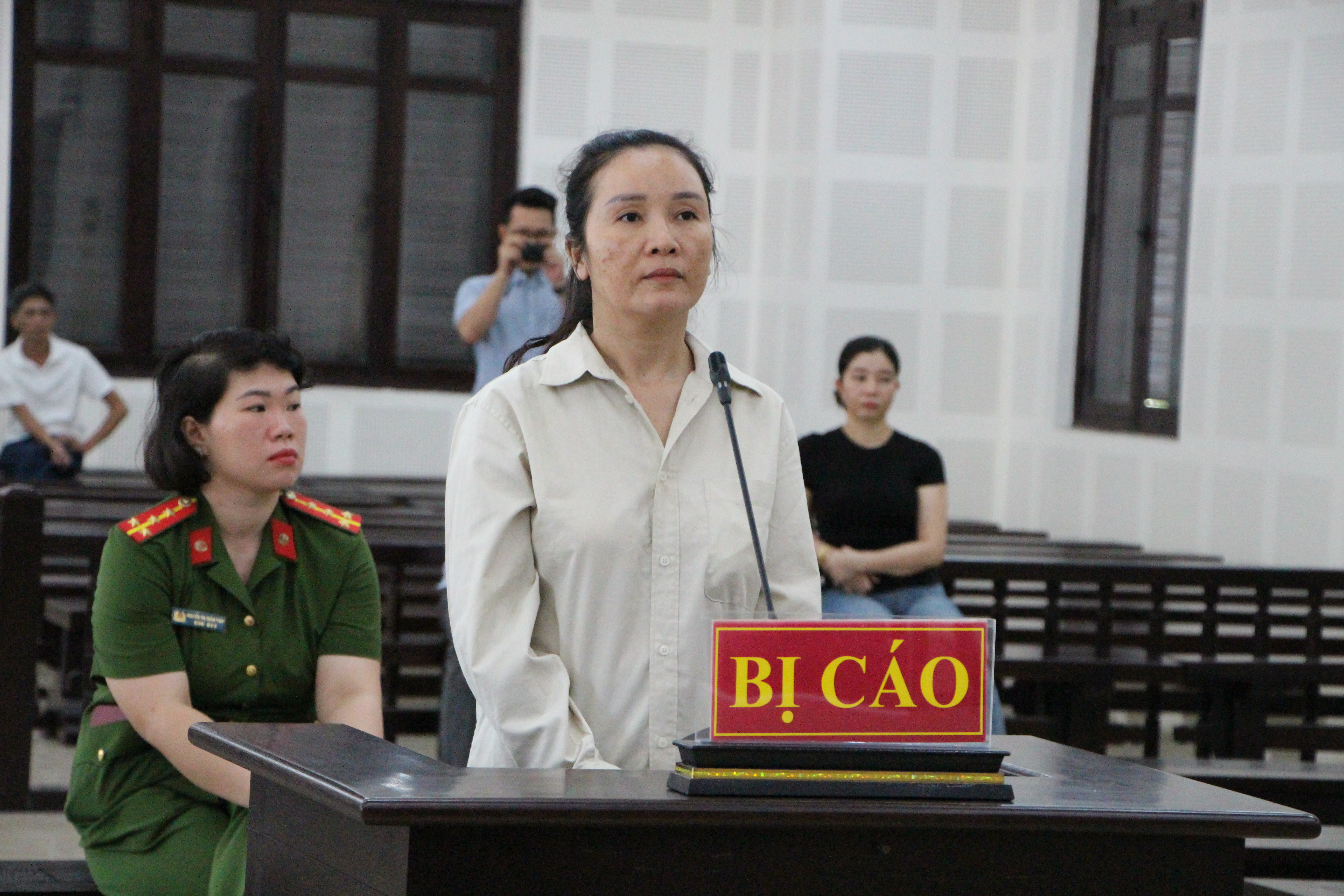 Tòa án trả hồ sơ vụ vay mượn hàng chục tỉ đồng ở Đà Nẵng