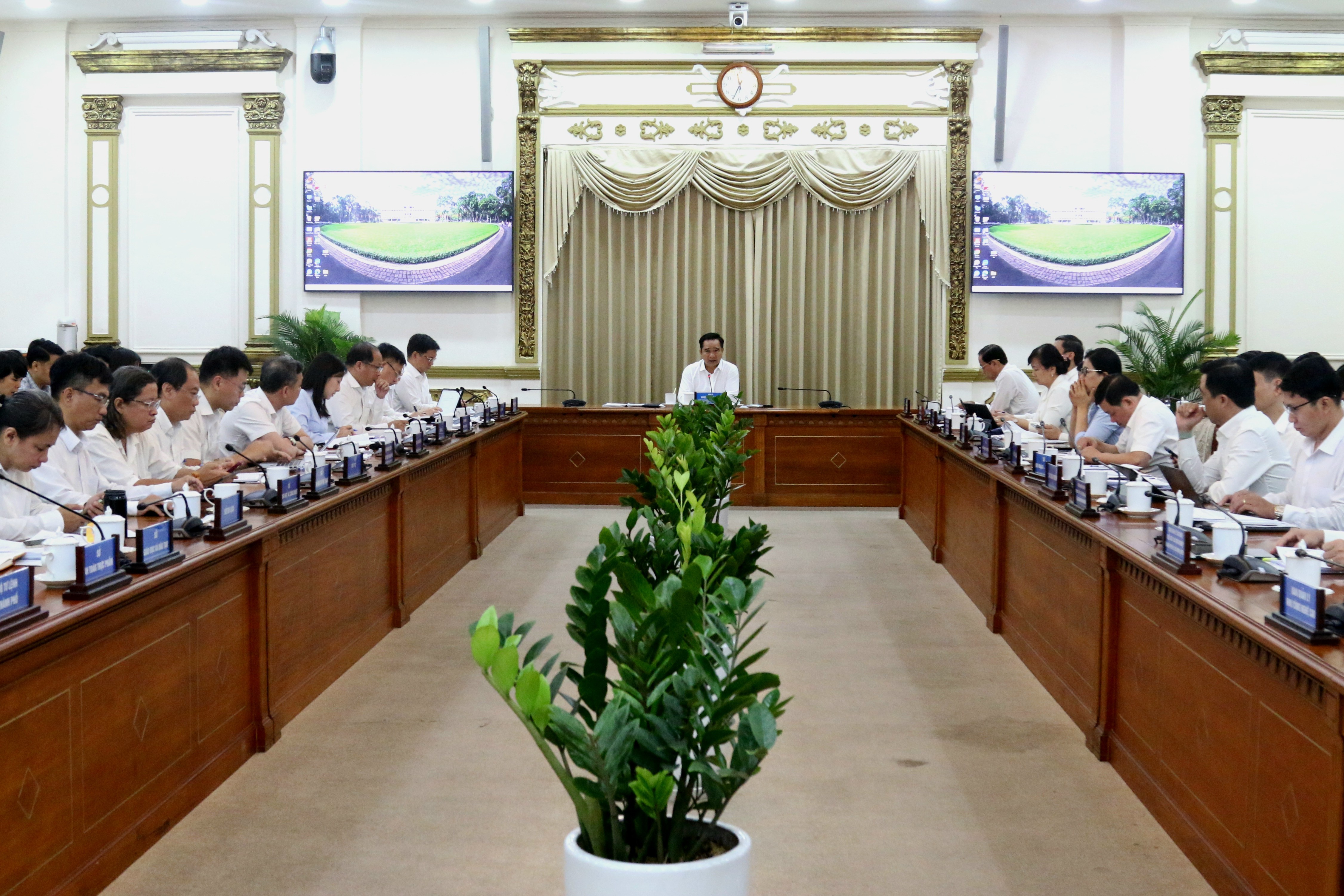 TP HCM rà soát công tác triển khai Dự thảo Luật Đô thị đặc biệt