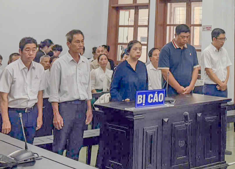 Vụ thợ điện tử vong trên trụ điện ở Khánh Hòa Tuyên án 5 bị cáo liên quan