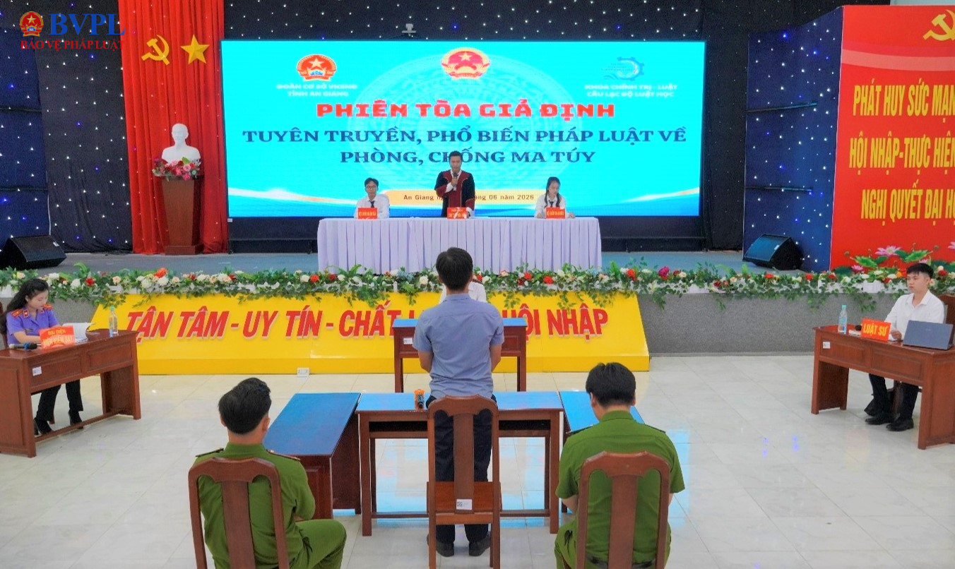 Tổ chức phiên tòa giả định tuyên truyền pháp luật về phòng, chống ma túy
