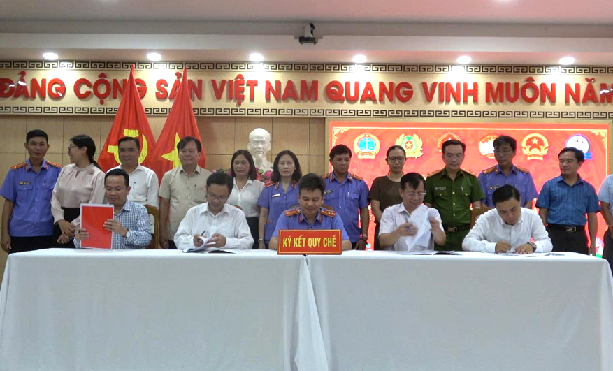 Ký kết quy chế phối hợp liên ngành về bảo vệ trẻ em bị xâm hại và người chưa thành niên