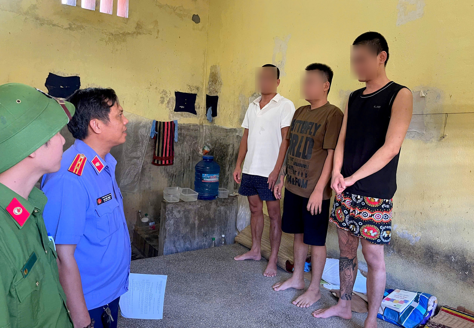 VKSND khu vực 10, TP Đà Nẵng trực tiếp kiểm sát định kỳ tại Phân trại tạm giam Điện Bàn