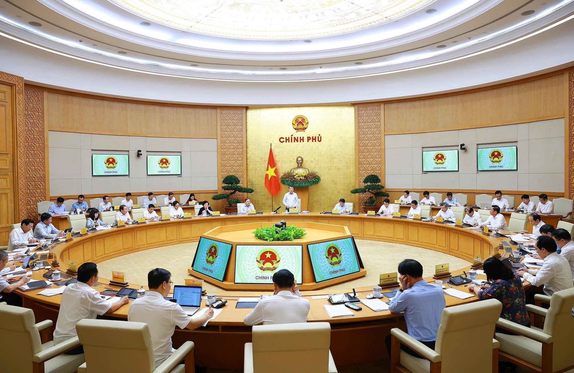 Nghị quyết phiên họp chuyên đề về xây dựng pháp luật tháng 6 năm 2026
