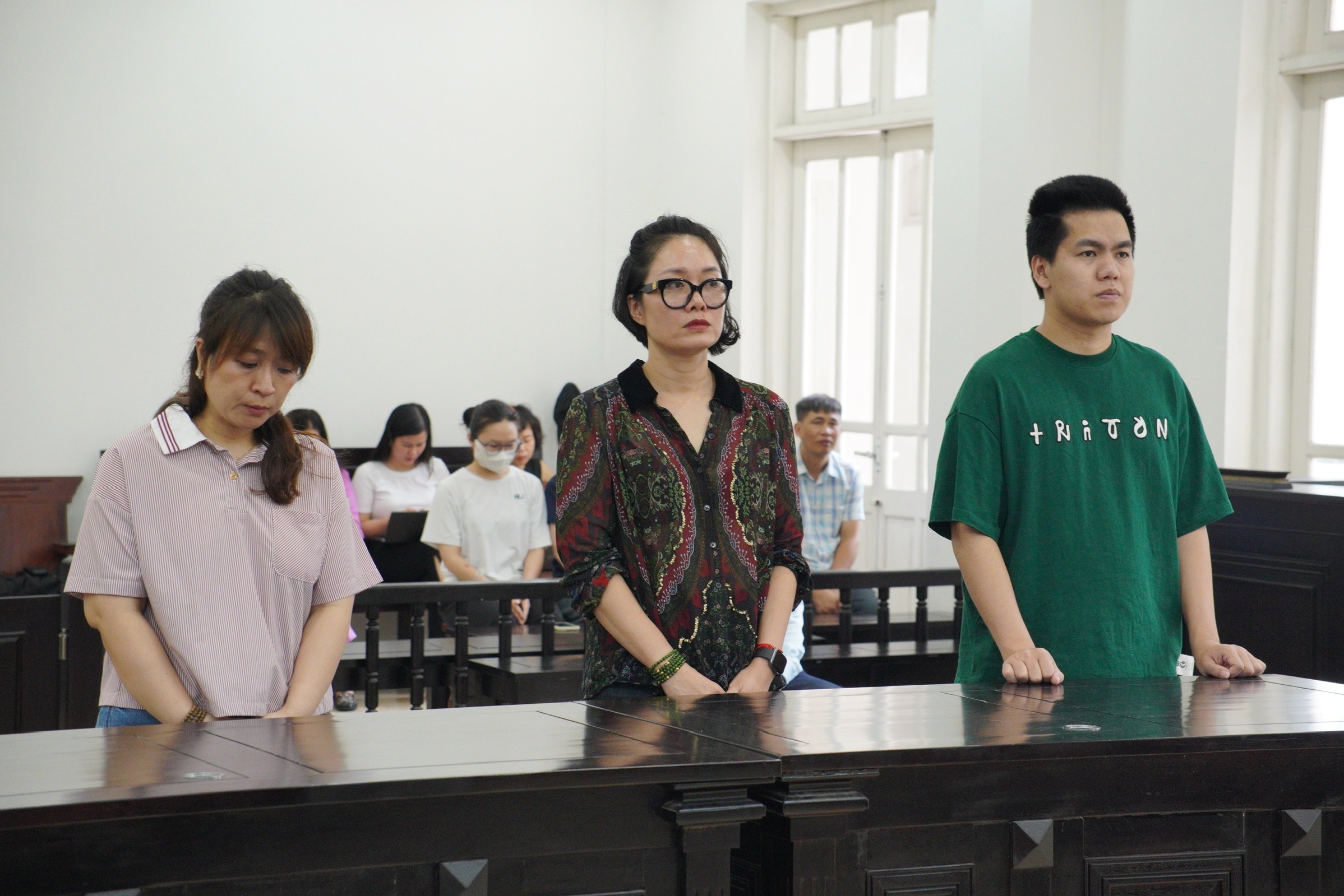 Trốn thuế hơn 12,5 tỉ đồng, bà trùm kinh doanh đồ hiệu online lĩnh án phạt 3 tỉ đồng