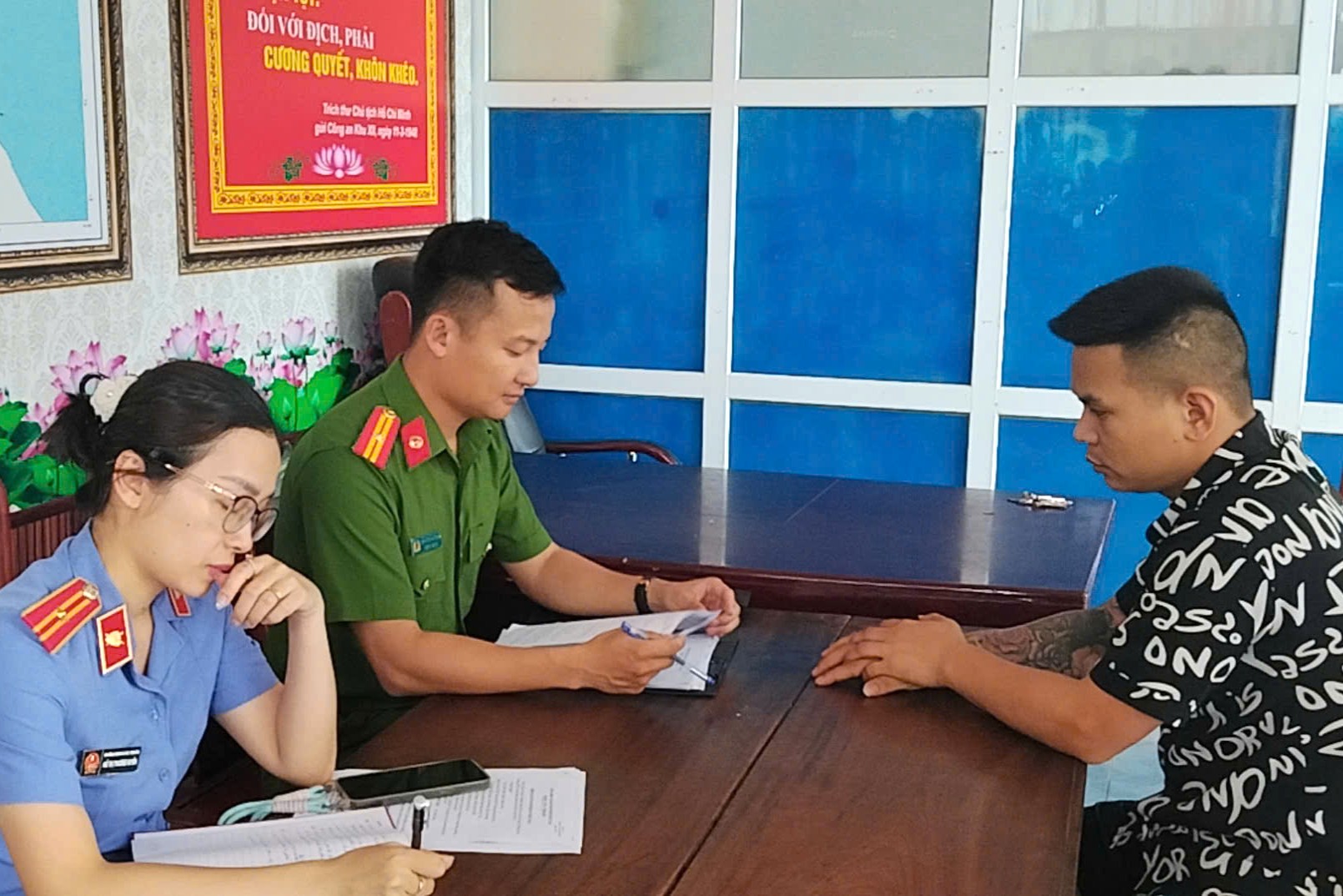 Phê chuẩn Quyết định khởi tố bị can đối với đối tượng tàng trữ trái phép chất ma túy
