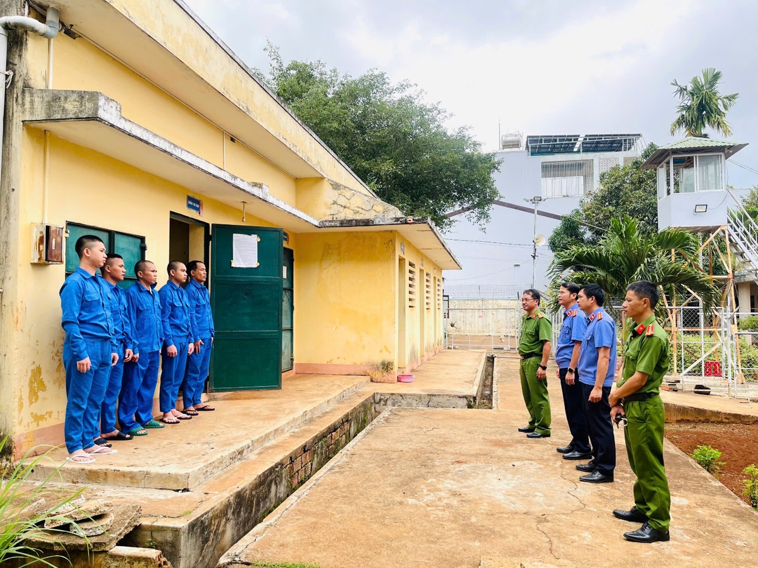 Viện kiểm sát trực tiếp kiểm sát tại Phân trại tạm giam Pleiku