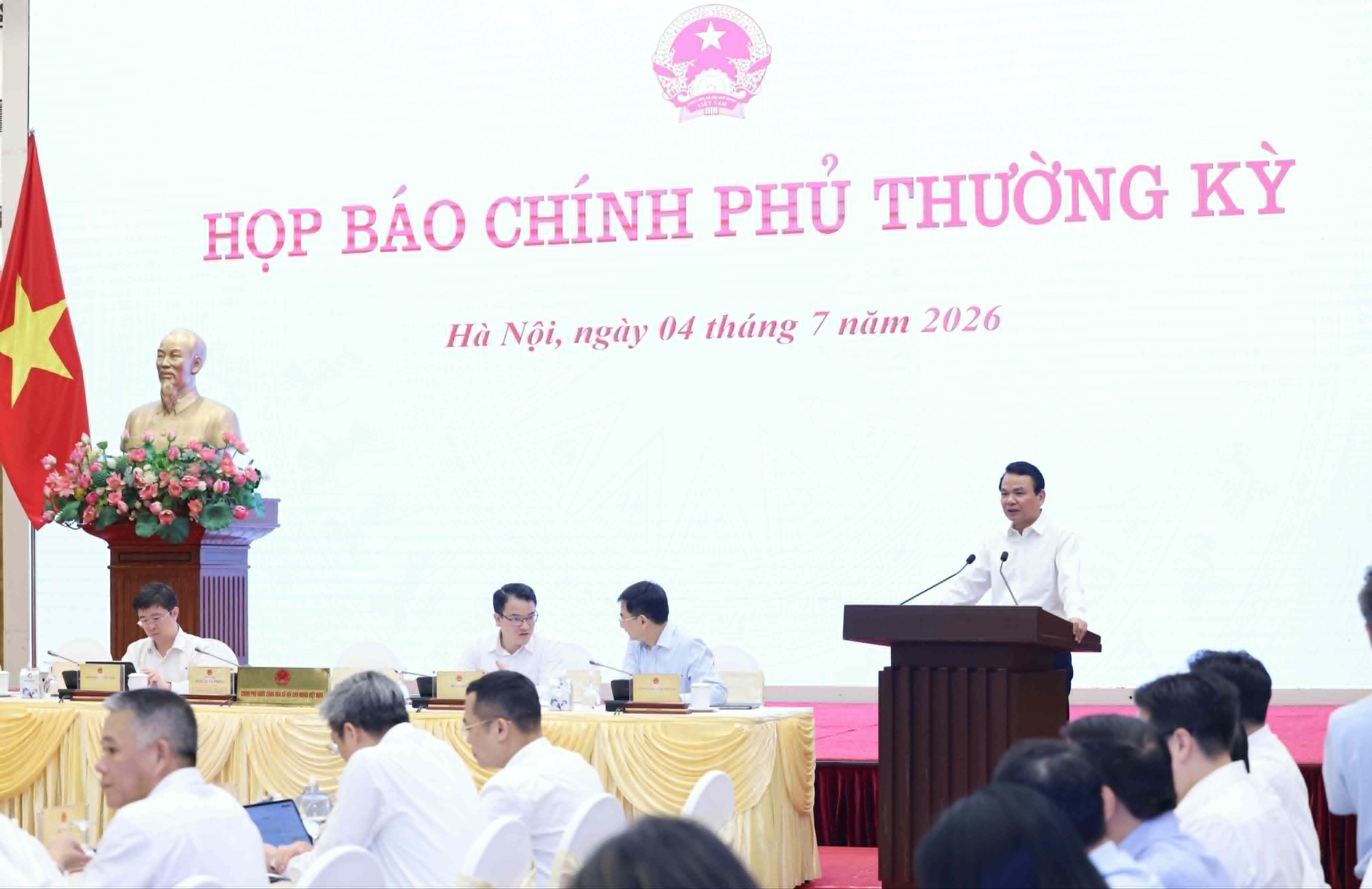 Kinh tế - xã hội 6 tháng đầu năm duy trì đà tăng trưởng tích cực trên hầu hết các lĩnh vực