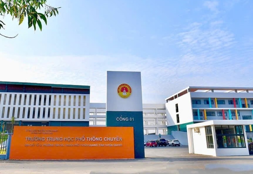 Kết quả thi môn Toán tại Điểm thi Trường THPT Chuyên Tuyên Quang là bất thường