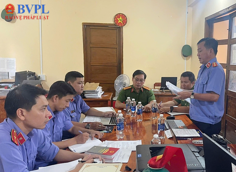 VKSND Khu vực 13 tỉnh An Giang trực tiếp kiểm sát tại Công an cấp xã