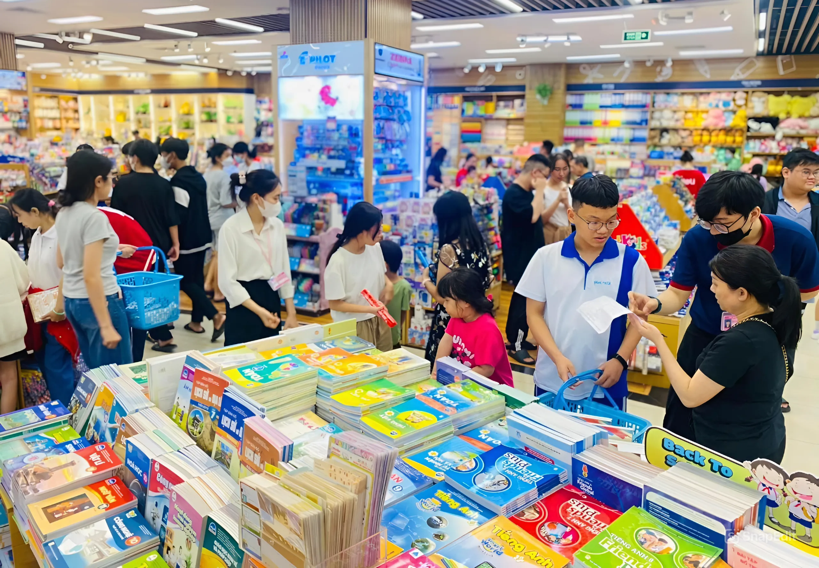 Sách giáo khoa, sách bài tập được in từ năm 2025 trở về trước vẫn được sử dụng bình thường