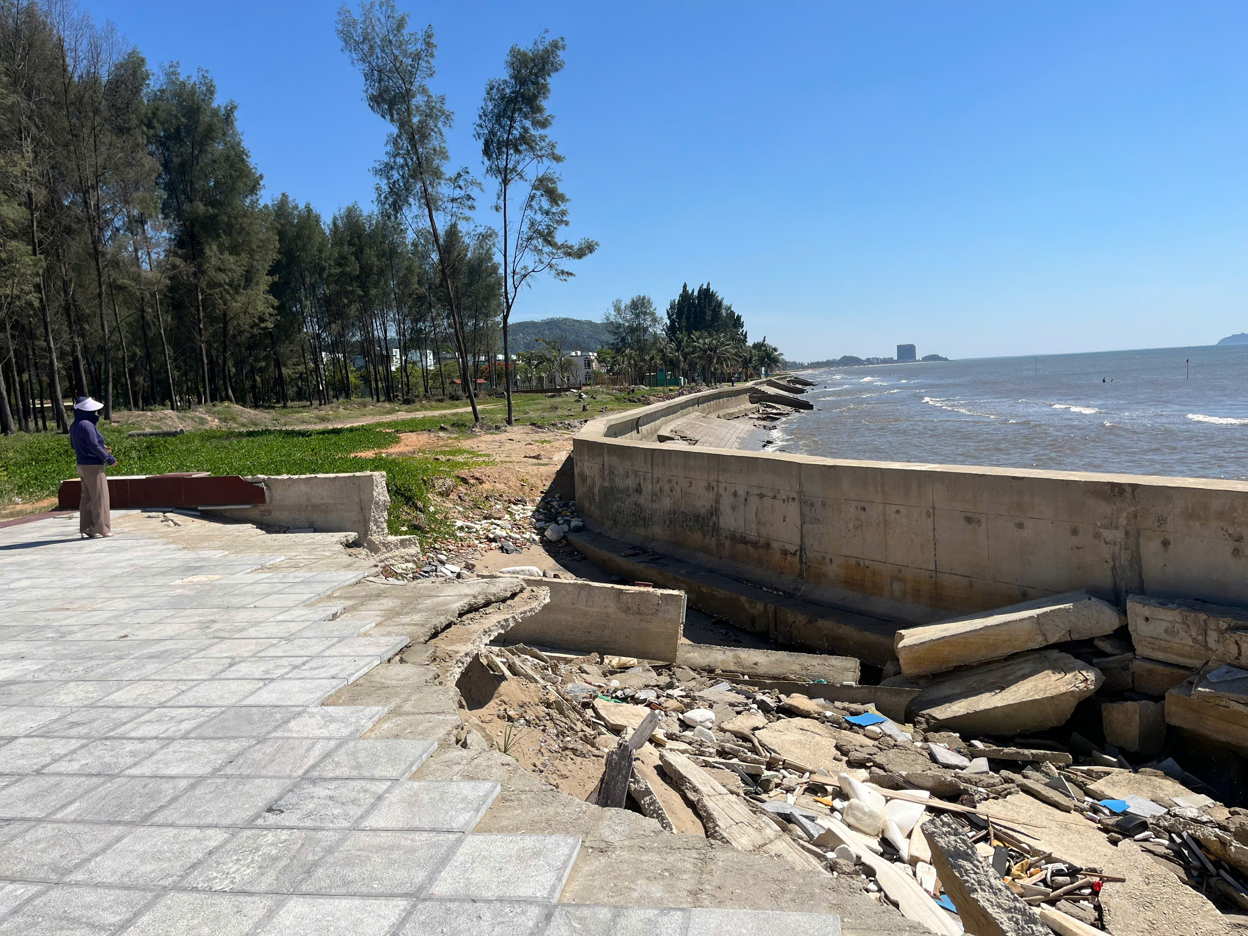 Trở lại vụ việc kè biển Hải Tiến hơn 220 tỉ đồng tan hoang sau bão Cần giải pháp căn cơ