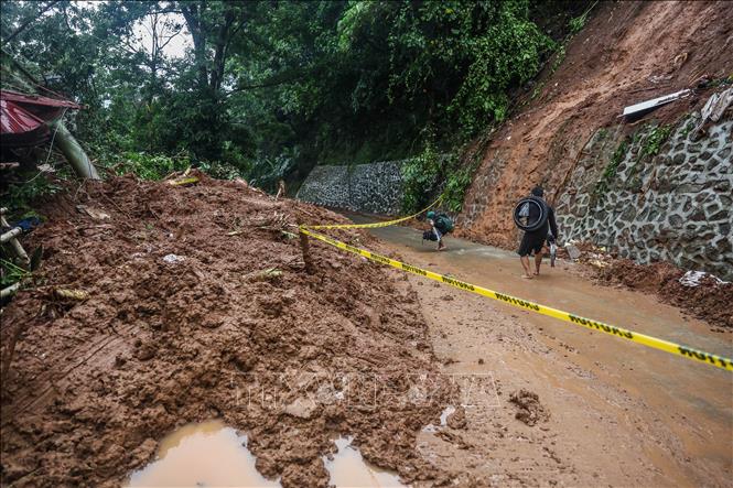 Philippines Ít nhất 5 người thiệt mạng do lở đất liên quan đến bão Bavi