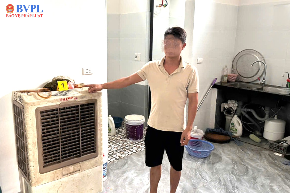 Phê chuẩn khởi tố người bố chích điện, gây thương tích cho con gái