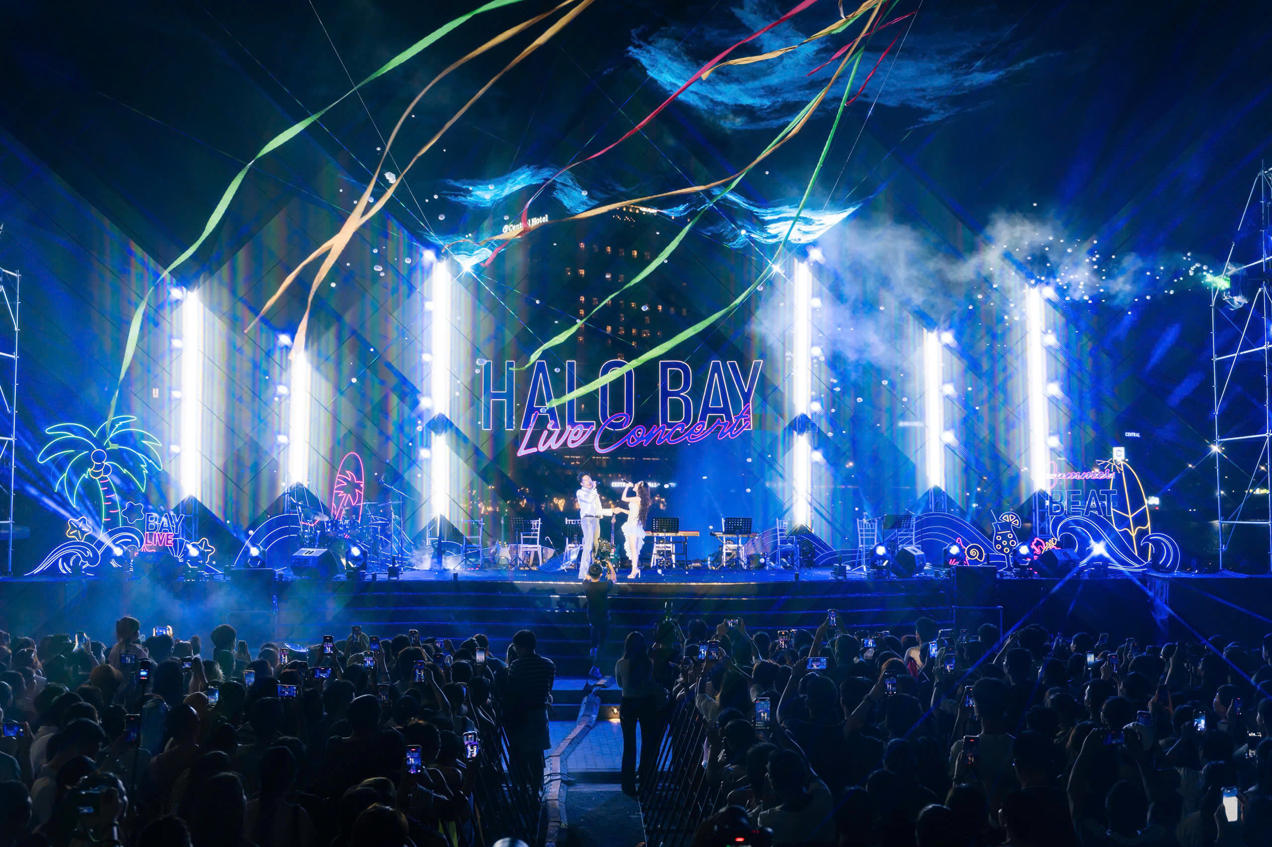 Halo Bay Live Concert khi âm nhạc, ánh sáng và nhịp điệu của nước hòa cùng vịnh di sản
