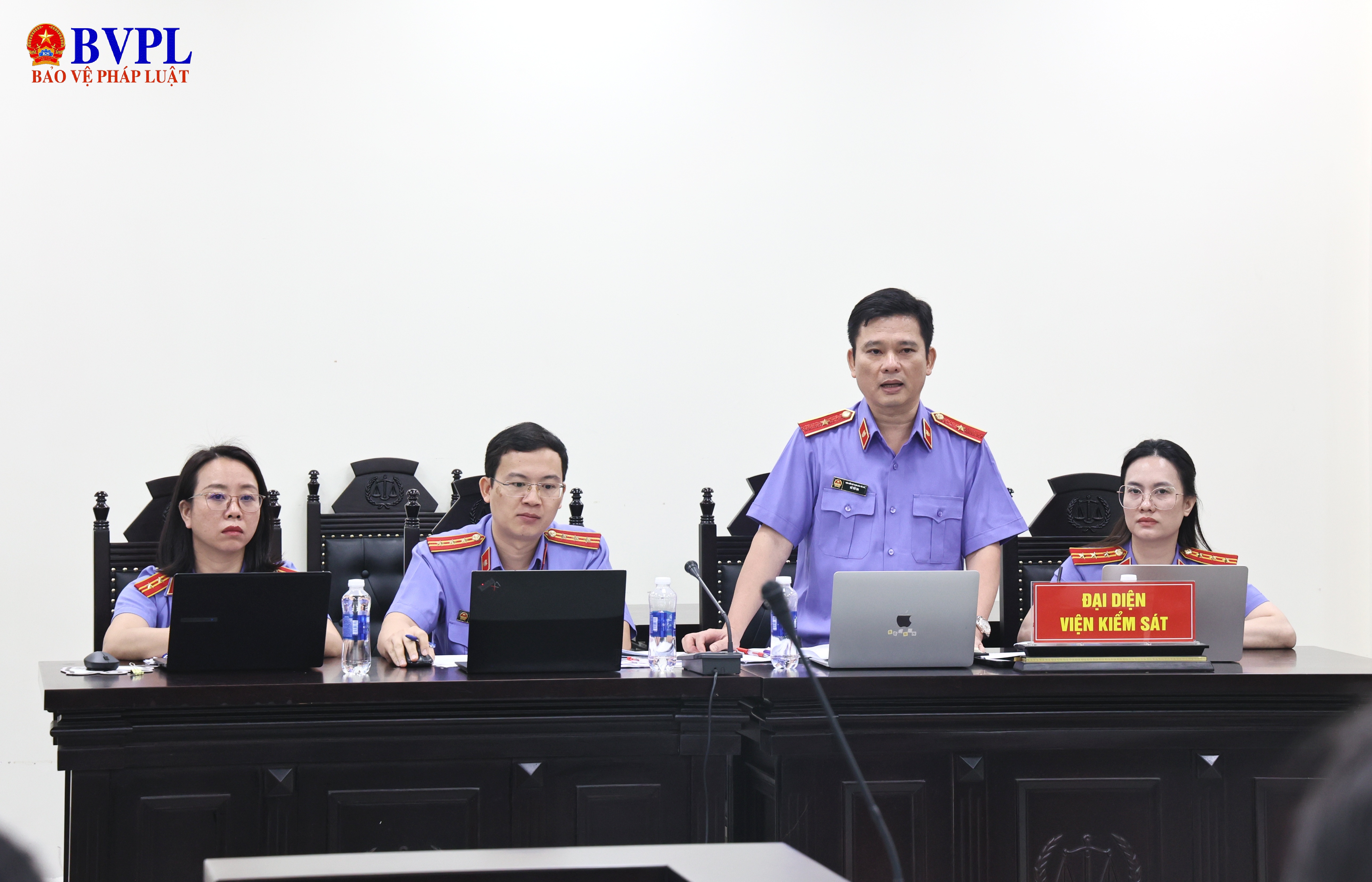 Viện kiểm sát bác quan điểm bào chữa, khẳng định truy tố đúng người, đúng tội, đúng pháp luật