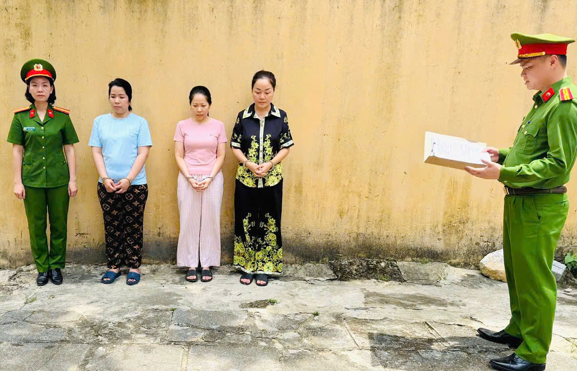 Khởi tố thêm nhiều chủ tiệm vàng trong vụ buôn lậu kim cương hơn 1 500 tỉ đồng