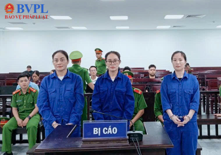 3 chị em trong một gia đình lĩnh 18 năm tù vì vận chuyển vàng qua biên giới