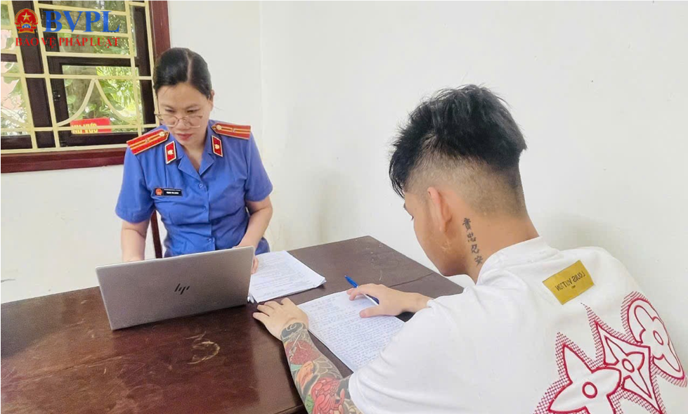 Viện kiểm sát chủ động vận động, tiếp nhận người phạm tội ra đầu thú