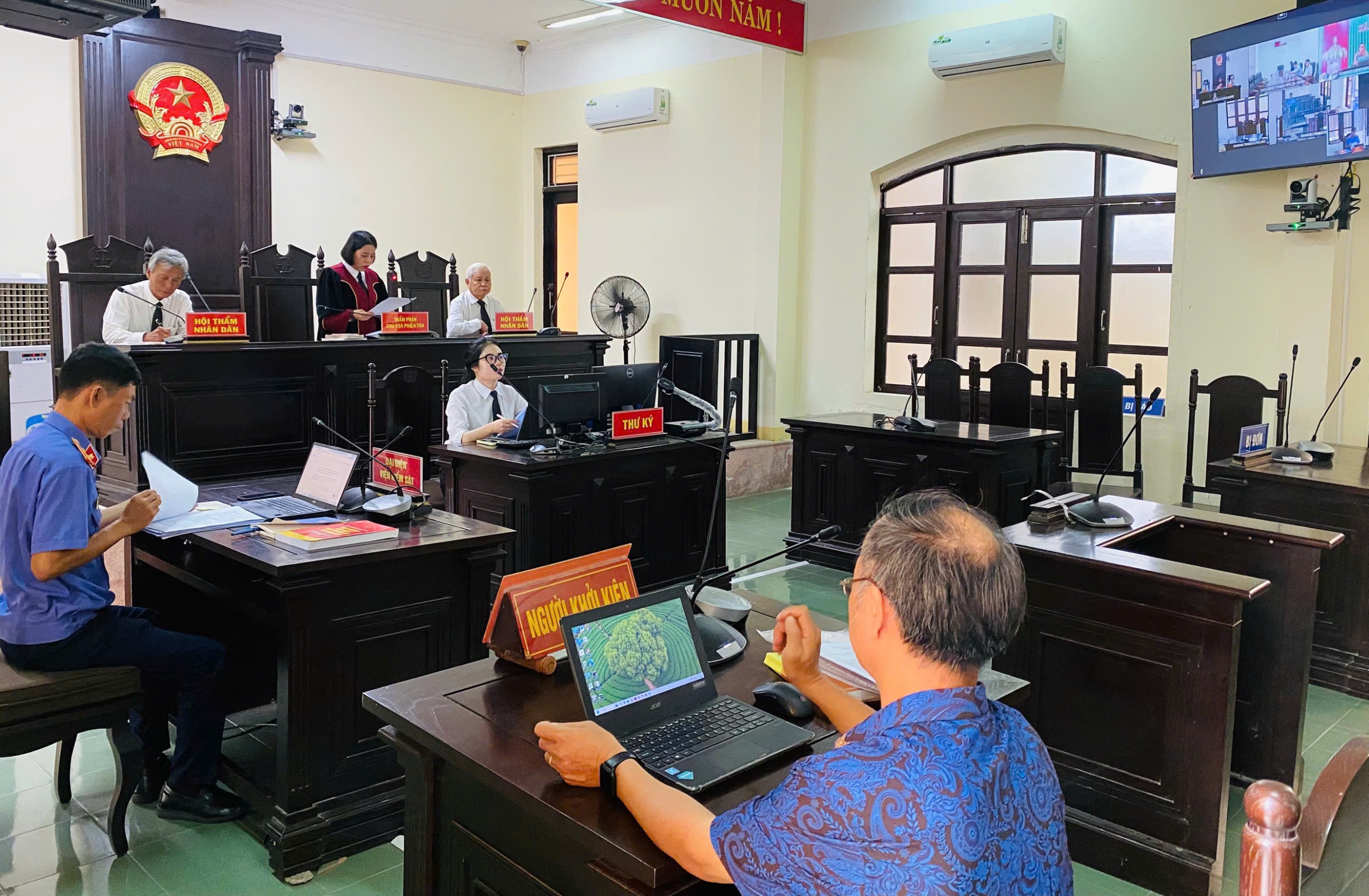 Phối hợp tổ chức phiên tòa rút kinh nghiệm vụ án hành chính