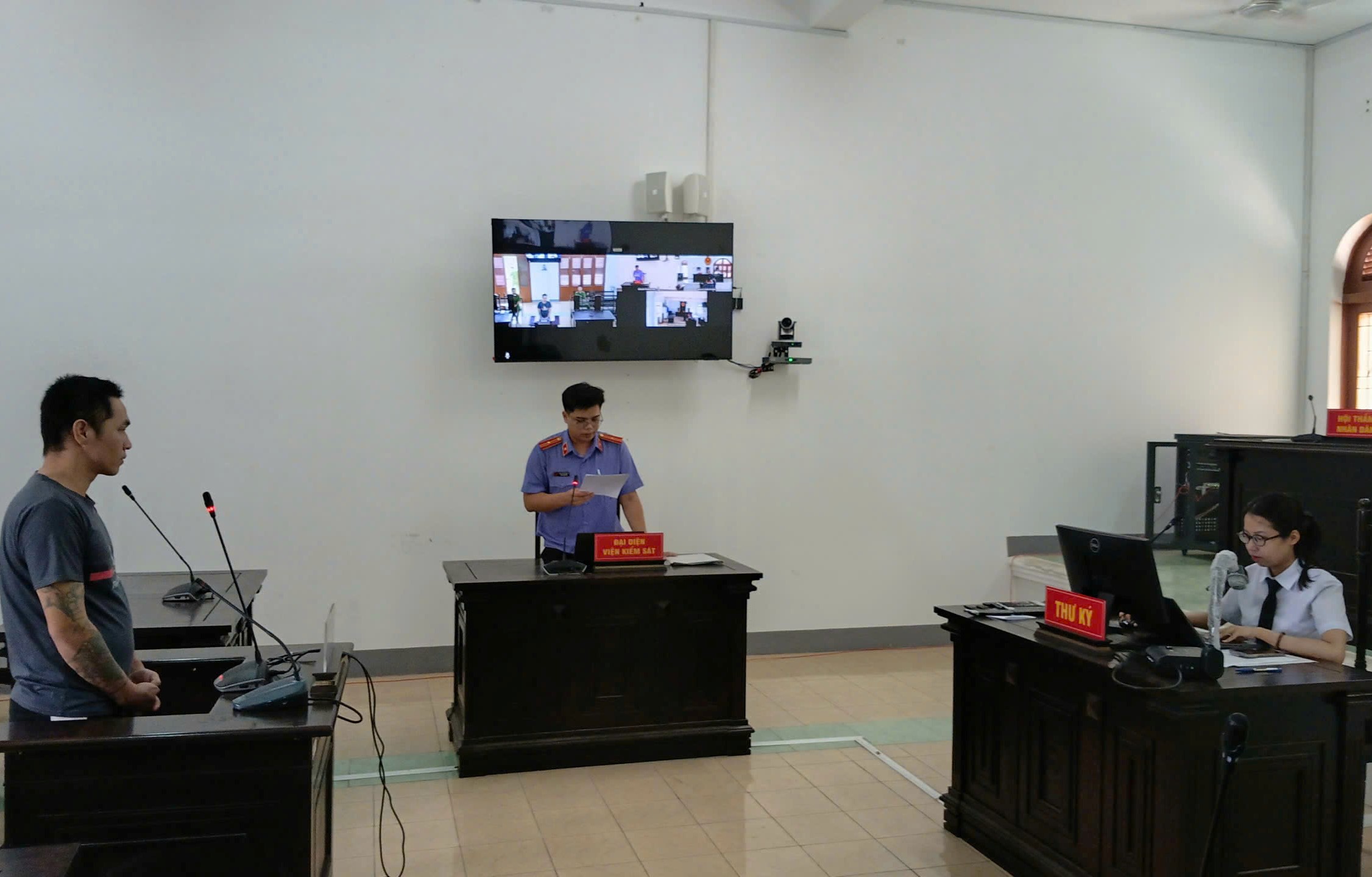 Phối hợp tổ chức phiên tòa xét xử vụ án hình sự rút kinh nghiệm trực tuyến