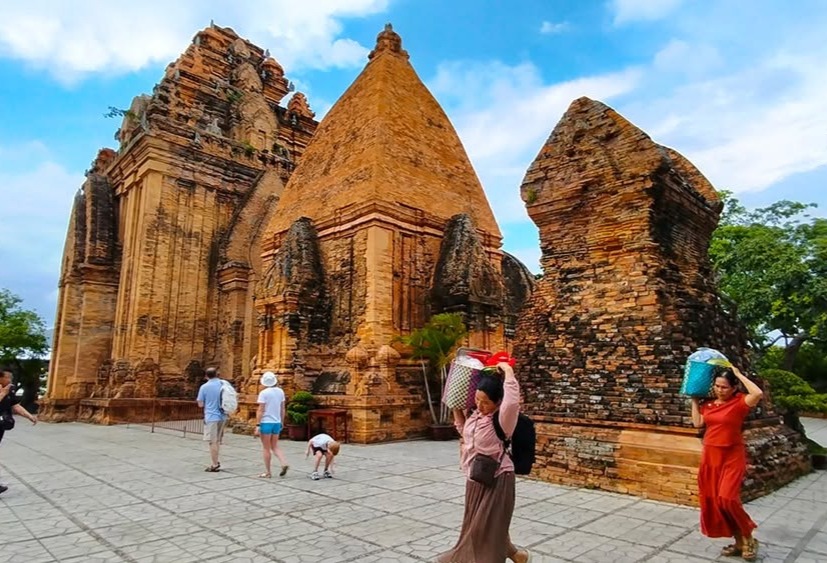 Ra mắt nền tảng Du lịch số tại Festival Biển Khánh Hòa 2026