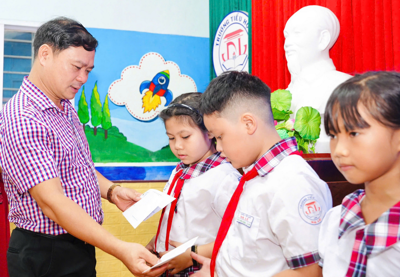 Khoa Luật Hình sự, Trường Đại học Luật Huế trang bị lá chắn pháp lý cho học sinh