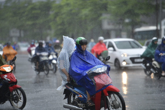 Bắc Bộ mưa lớn, có nơi trên 250mm, cảnh báo lũ quét và sạt lở