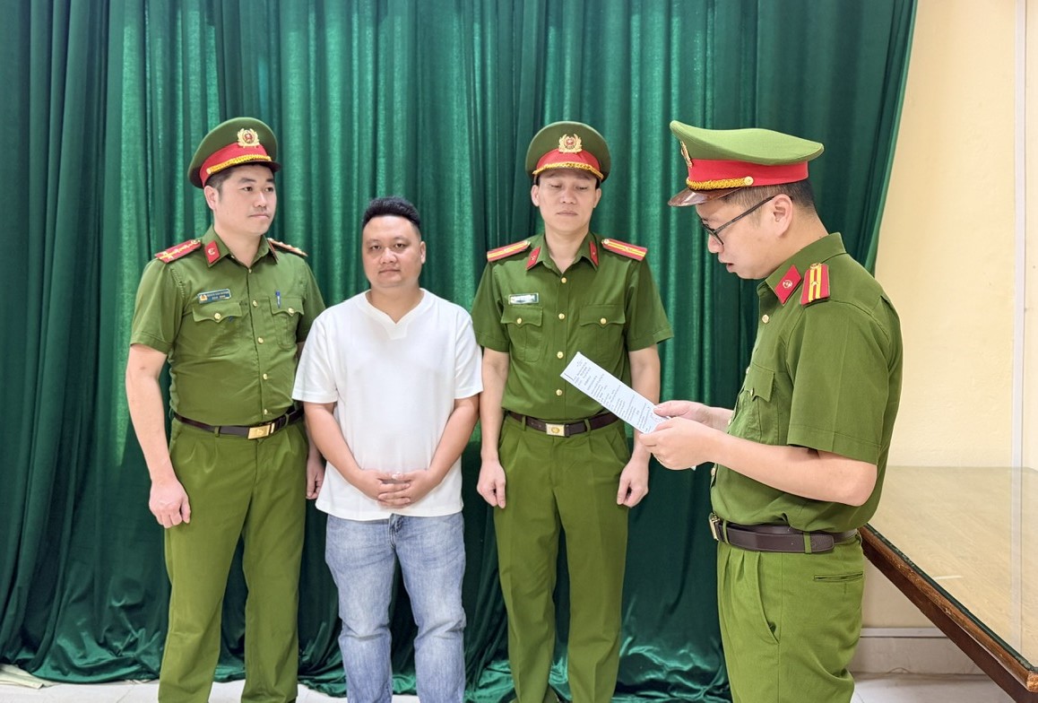 Phát hiện cơ sở sản xuất, kinh doanh xe điện độ trái quy định