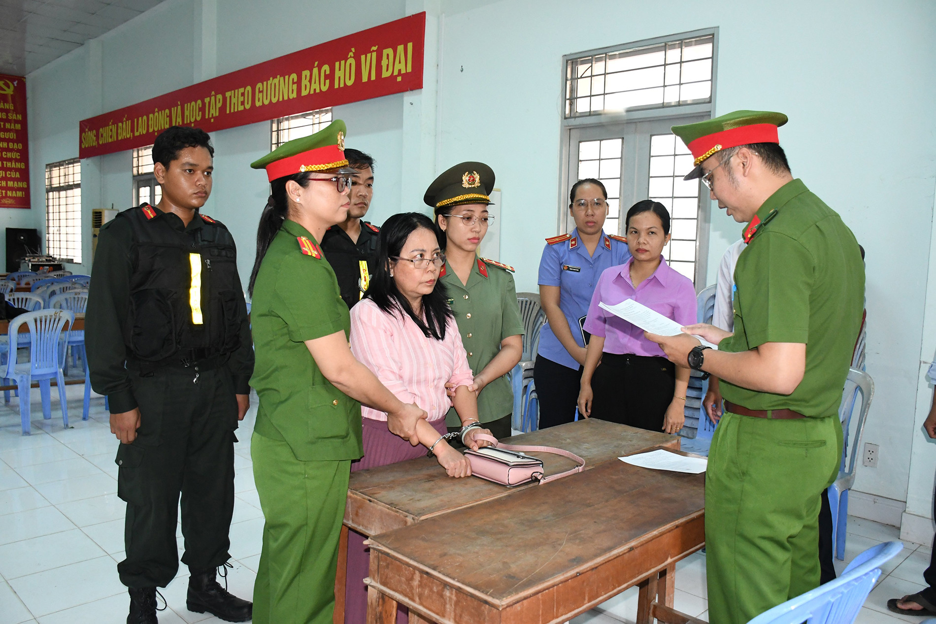 Người phụ nữ từng lĩnh 5 năm tù tiếp tục bị bắt vì hành vi lợi dụng quyền tự do dân chủ