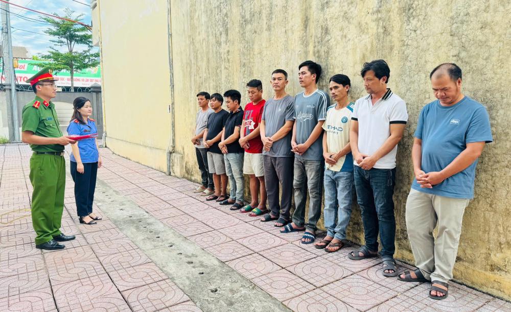 Bắt giữ, khởi tố 9 đối tượng trong đường dây cá độ bóng đá 200 tỉ đồng
