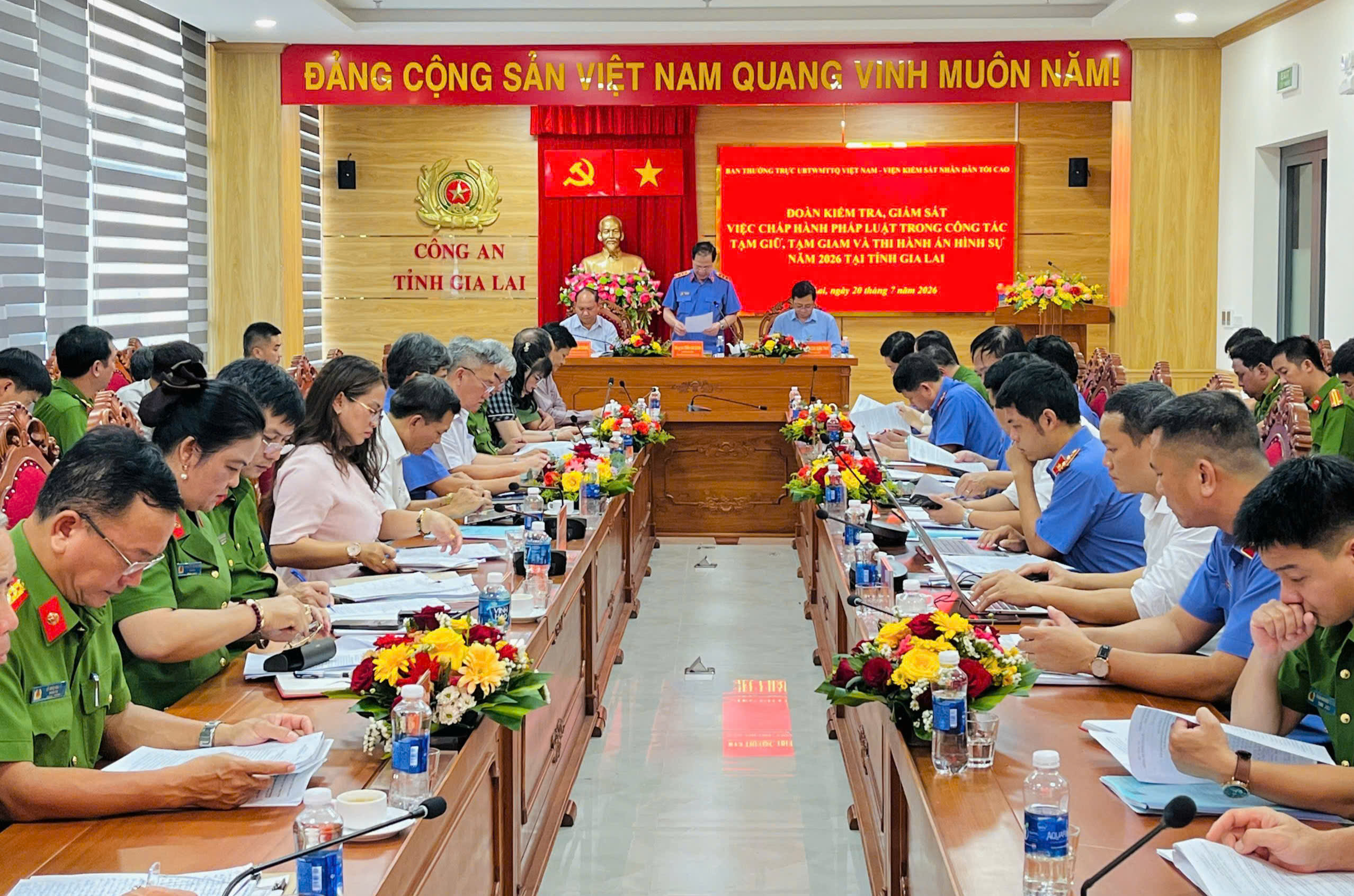 VKSND tối cao phối hợp kiểm tra, giám sát công tác tạm giữ, tạm giam tại Gia Lai