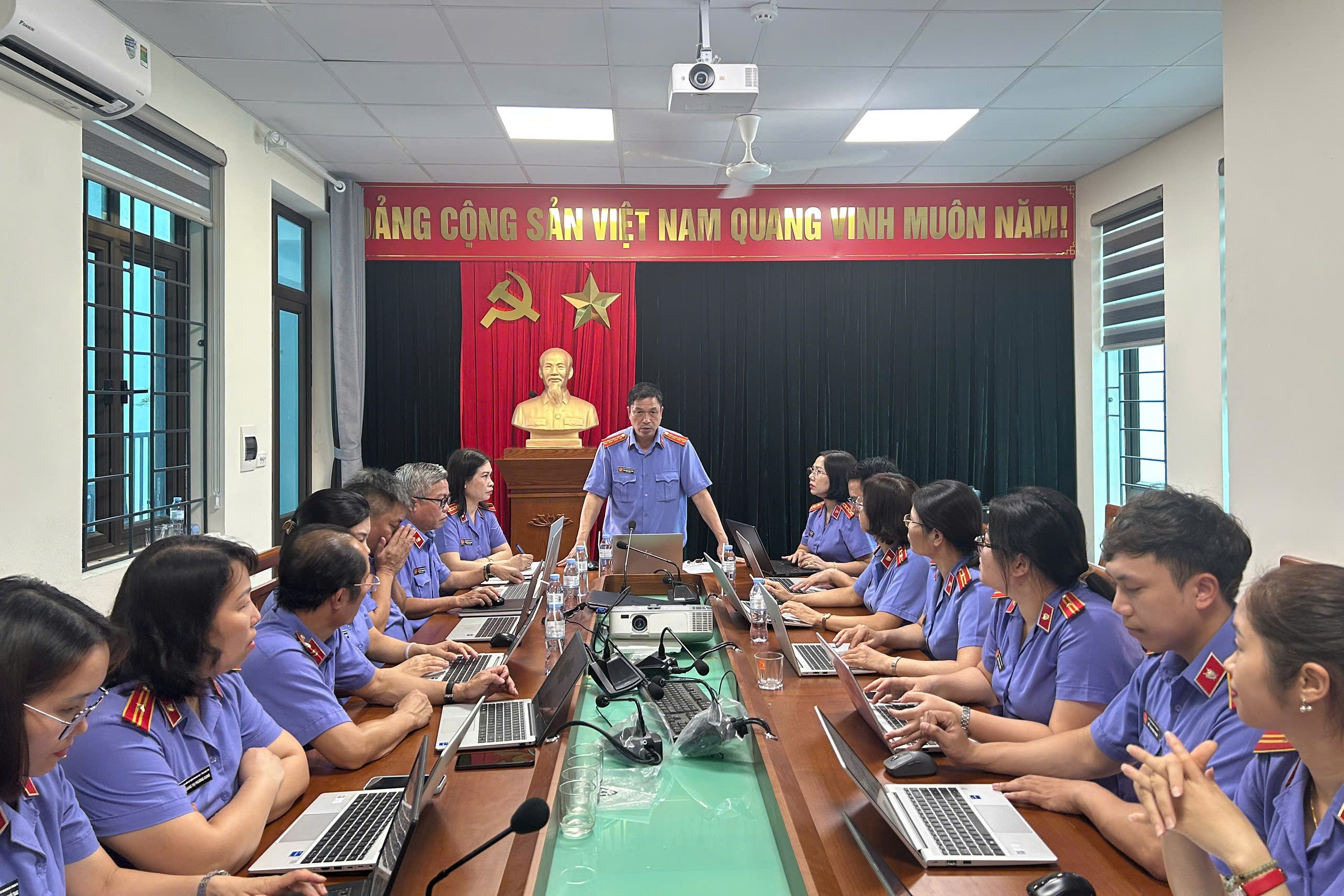 VKSND khu vực 2, tỉnh Hưng Yên vào cuộc bảo đảm quyền nhân thân cho trẻ em