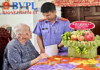 VKSND Khu vực 14 TP Hồ Chí Minh tri ân Mẹ Việt Nam Anh hùng, dâng hương tại Đài tưởng niệm Bưng Suối Hỏa